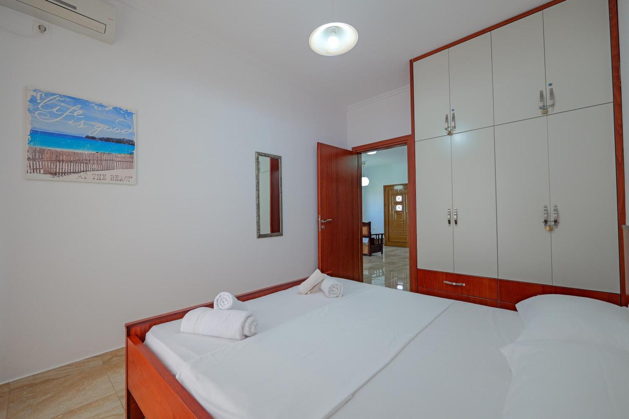 Guesthouse Moonlight Downtown Ksamil Luaran gambar